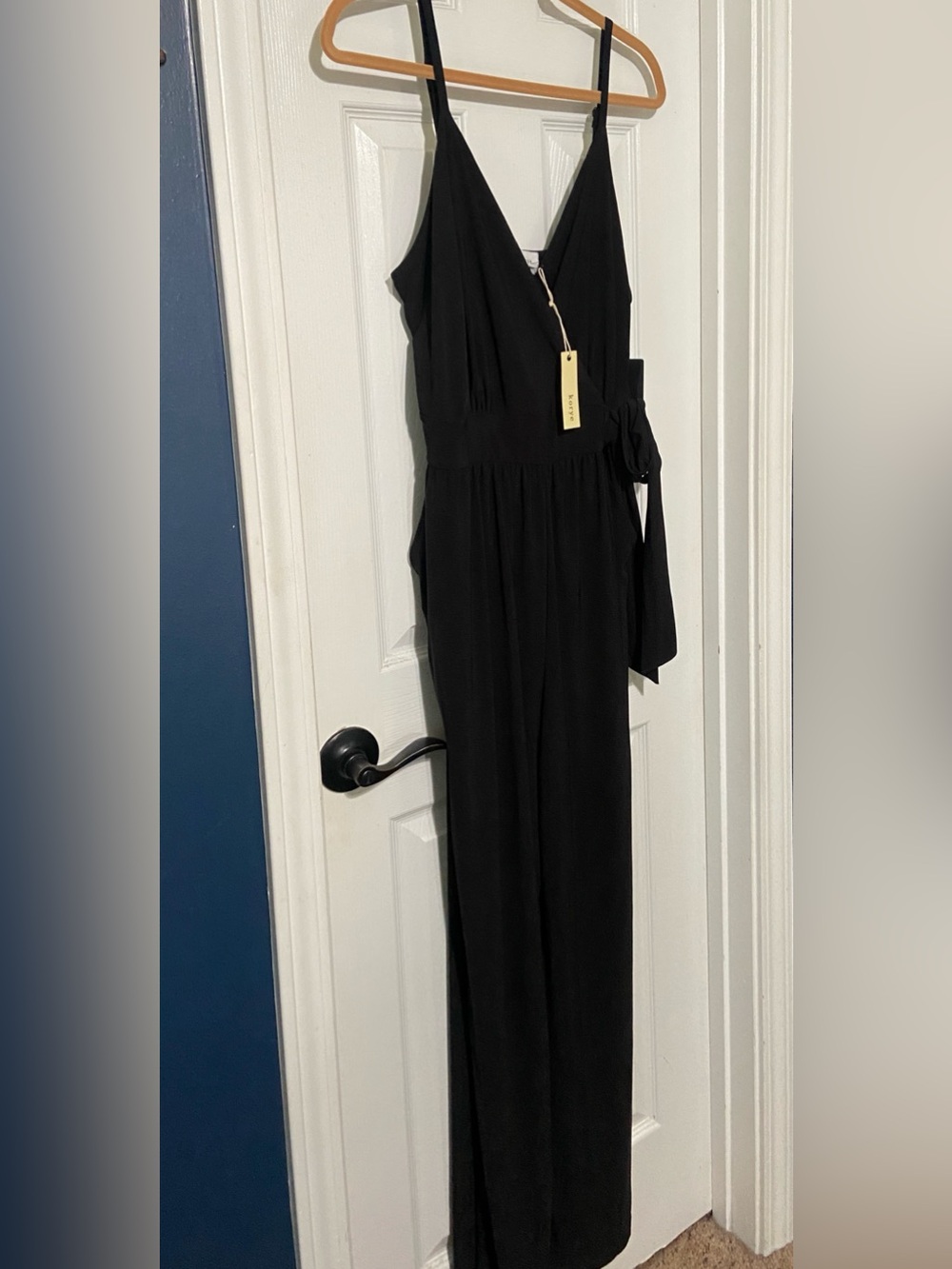 Korye Wrap Front Jumpsuit Black NWT DailyLook Tie Waist Size 1X